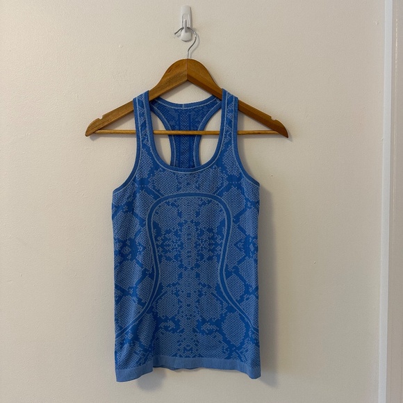 Lululemon Swiftly Tech Racerback in Heathered Pipe Dream Blue | Size 4 - Picture 4 of 11